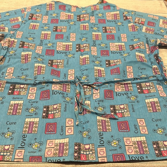Women’s breast cancer cure support nurses scrub top size 2XL - Picture 10 of 10